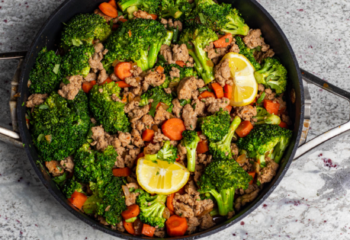 Sriracha Ground Turkey Stir Fry with Cauliflower Rice and Lemon Garlic Broccoli