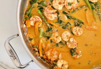 Thai Coconut Curry Shrimp with Spinach & Kale